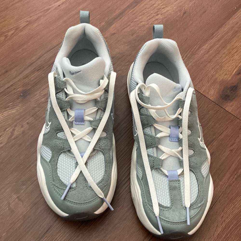 Nike Tech Hara Sz 8.5